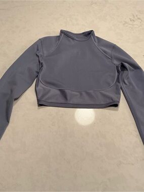 Nike Cropped Mock Neck Long-Sleeve Top in Slate Blue